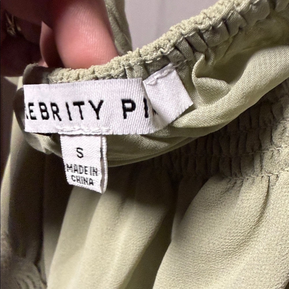 Celebrity Pink Olive Flutter Sleeve Blouse - Picture 4 of 5